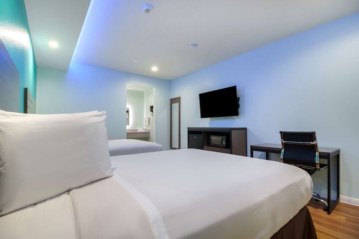 Room 16 of 36