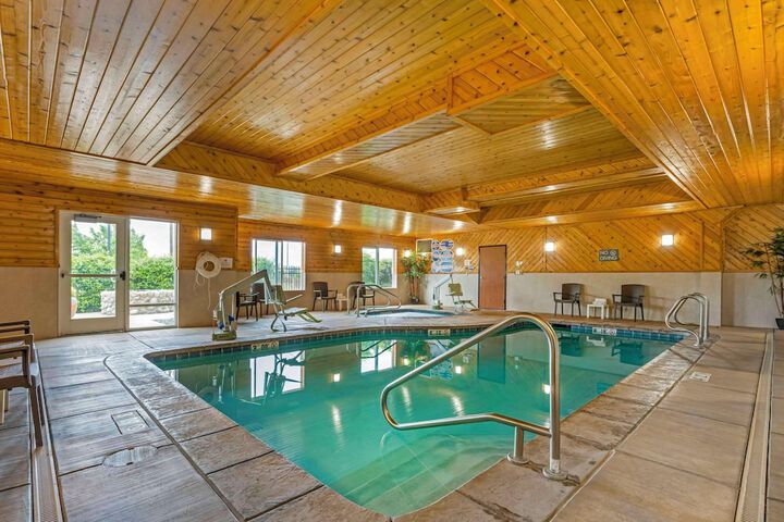 Pool 9 of 37