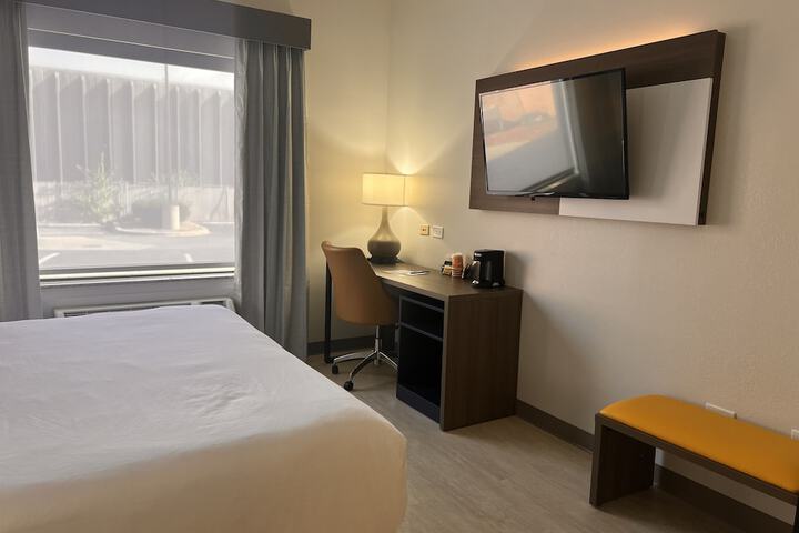 Comfort Suites Louisville Airport