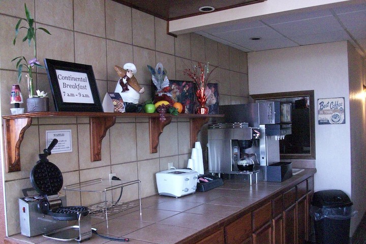 Breakfast/Coffee Service 16 of 17