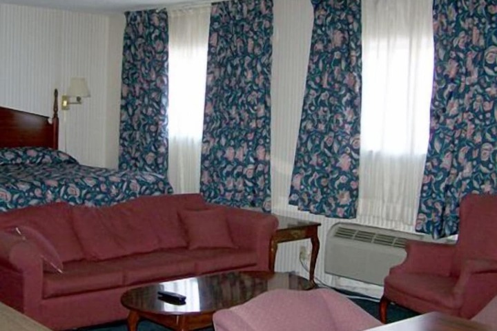 Room 5 of 5