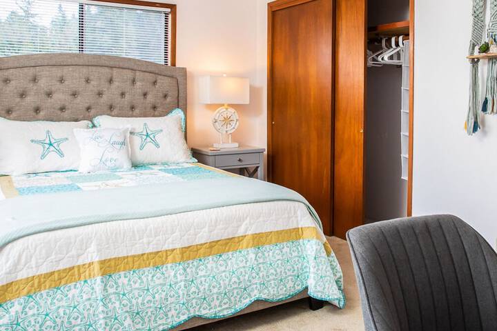 Cornet Bay Cottage in Oak Harbor