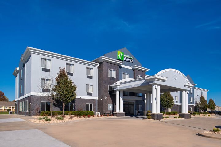 Holiday Inn Express Hotel & Suites Pittsburg by IHG