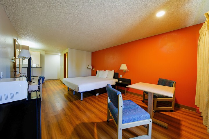 Room 113 of 123