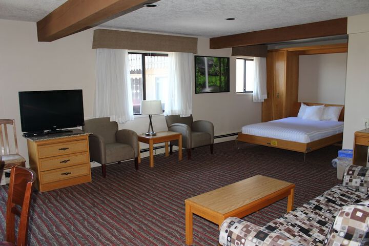 Room 128 of 145