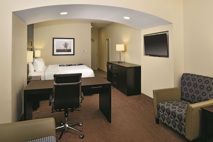La Quinta Inn & Suites by Wyndham Karnes City - Kenedy