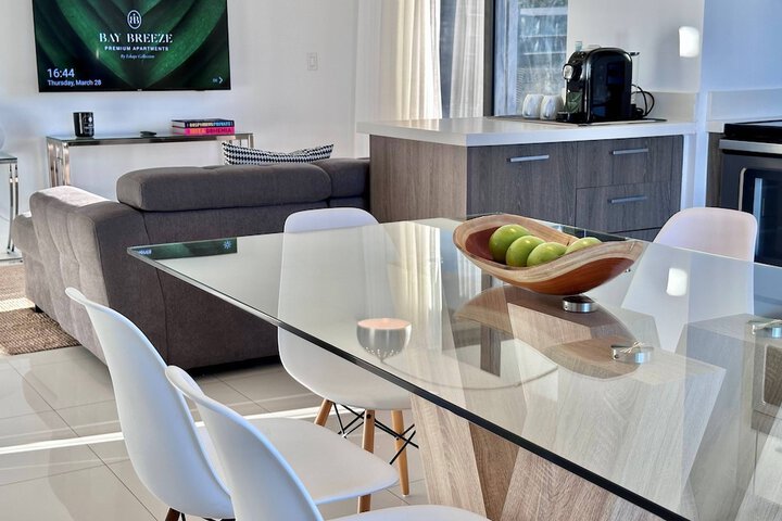 Bay Breeze Premium Apartments by Eskape Collection