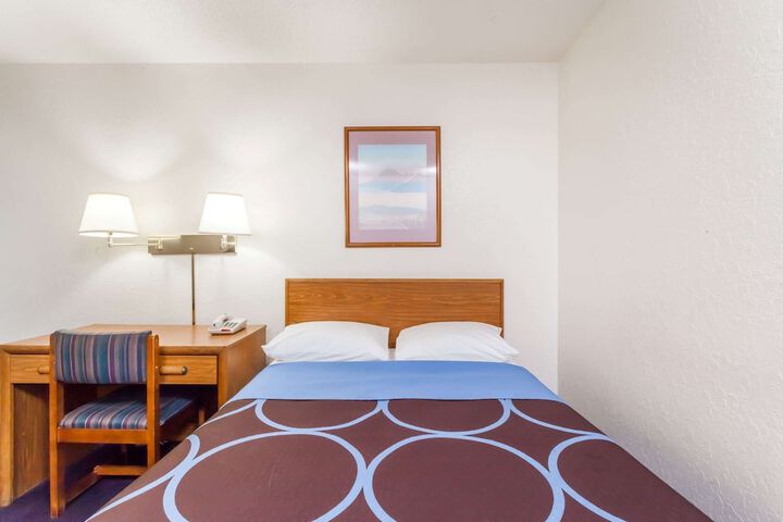 Room 40 of 52