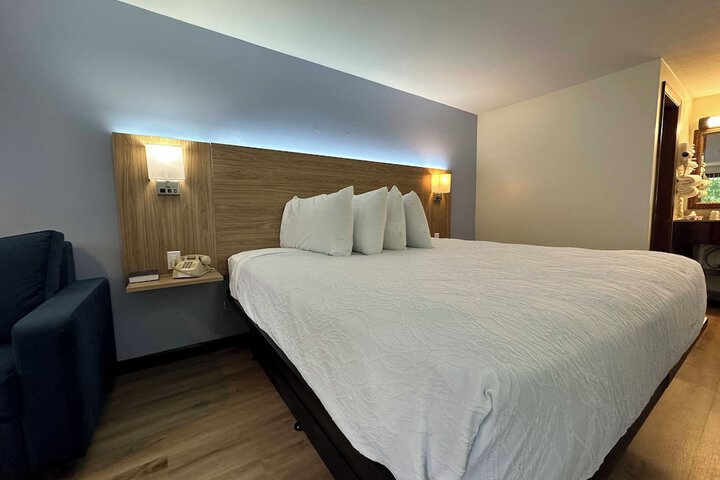 Room 44 of 70