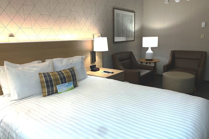 Room 25 of 49