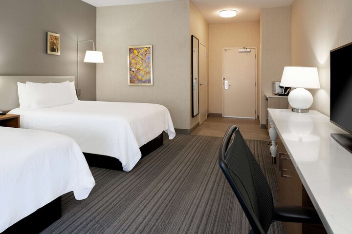 Room 28 of 47