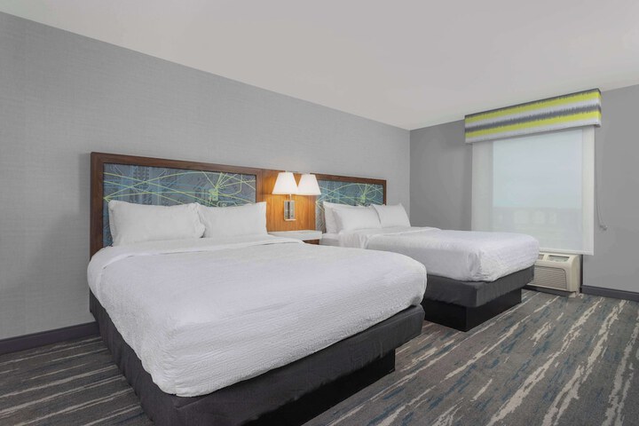Room 22 of 35