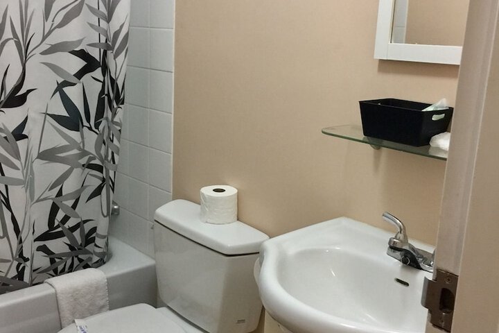 Room 15 of 38