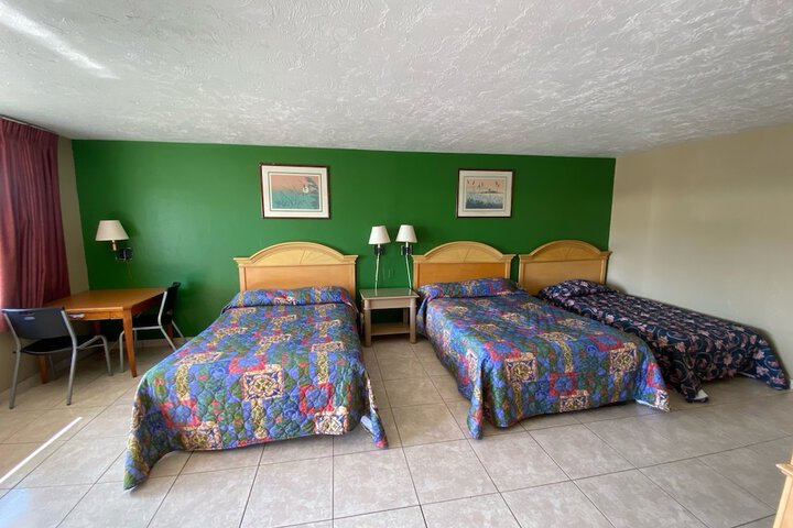 Room 17 of 21