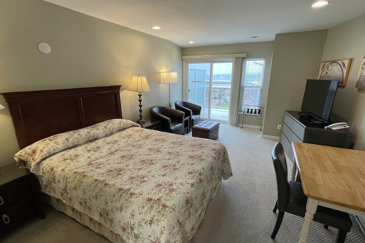 Room 30 of 82