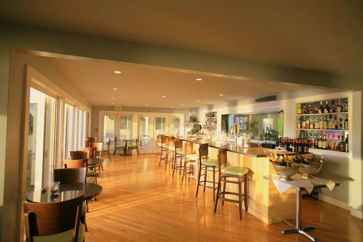 Lounge 59 of 69