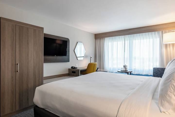 Room 16 of 47