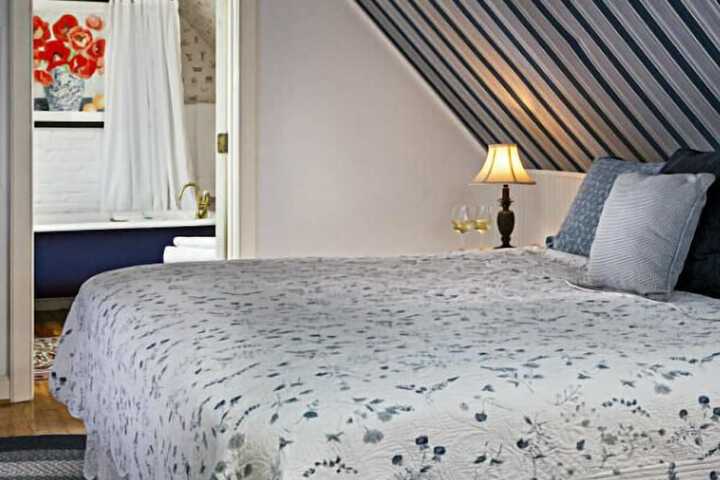 Room 42 of 71