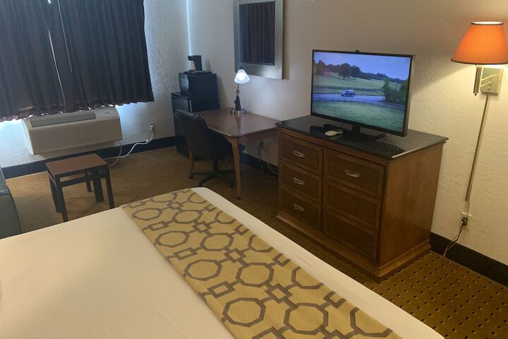 Room 13 of 24