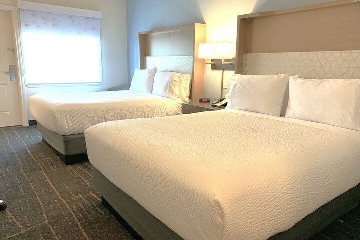 Room 44 of 58