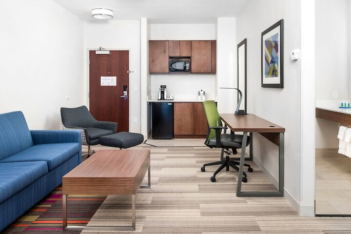 Holiday Inn Express Hotel & Suites Conroe I-45 North by IHG
