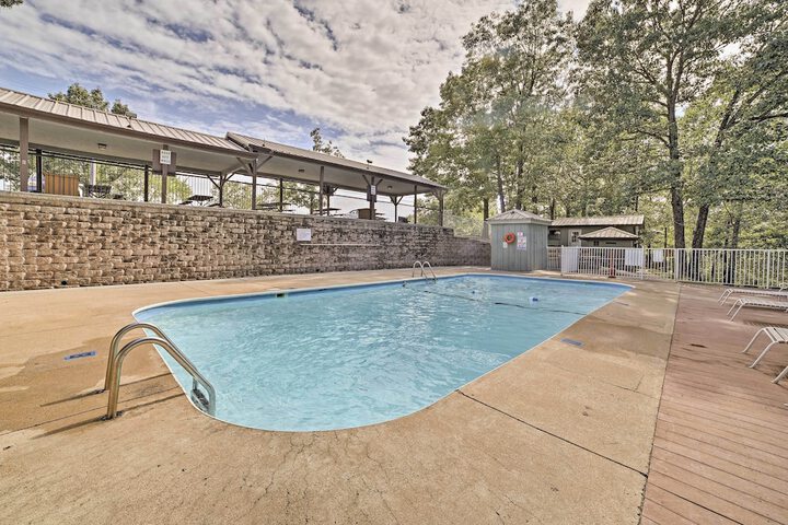 Unwind Fireside: Ozark Mtn Condo w / Resort Perks!