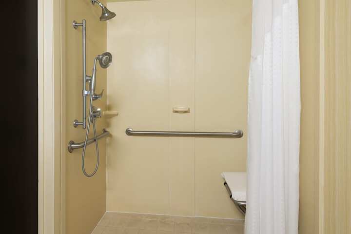 Room 16 of 33