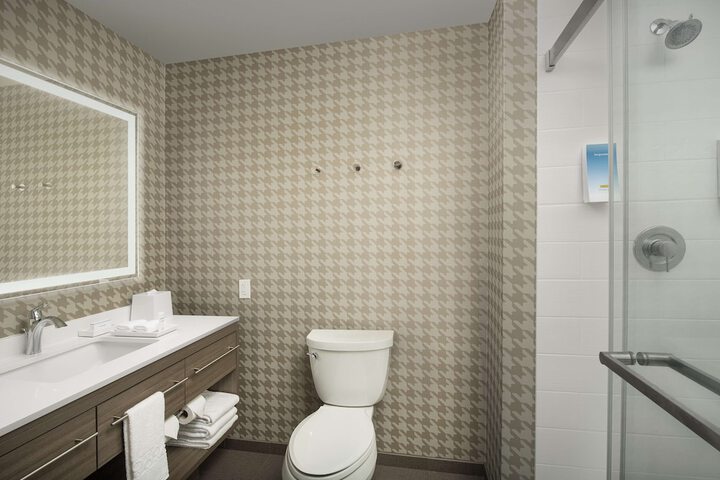 Home2 Suites by Hilton Clovis Fresno Airport
