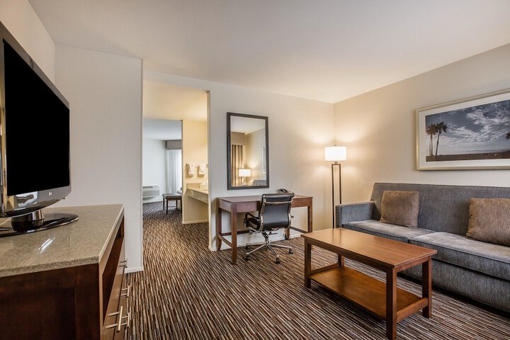 Room 22 of 35
