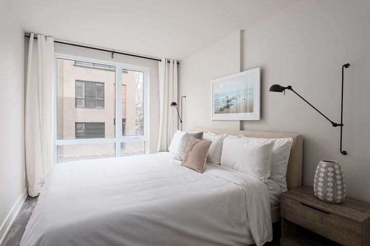 Room 32 of 37