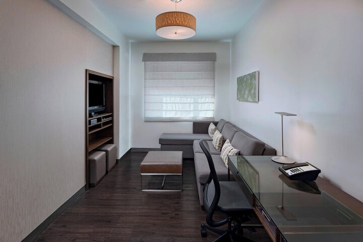 Room 21 of 37