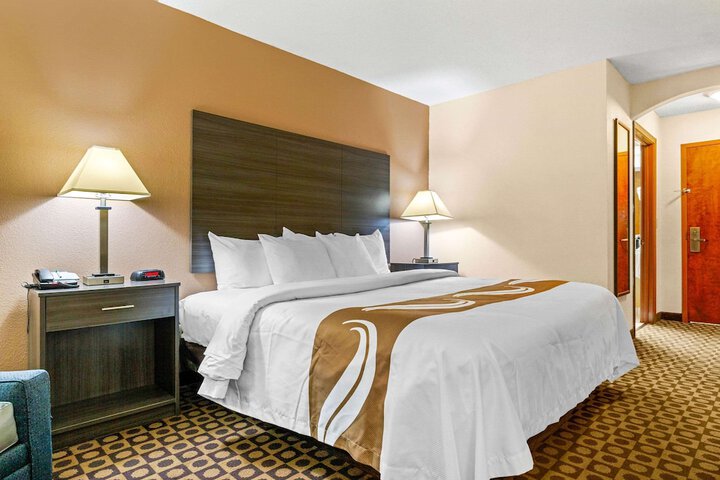 Room 22 of 40
