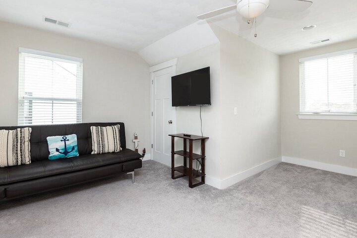 525 The Back Bay House