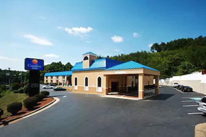 Hotel 4 of 50