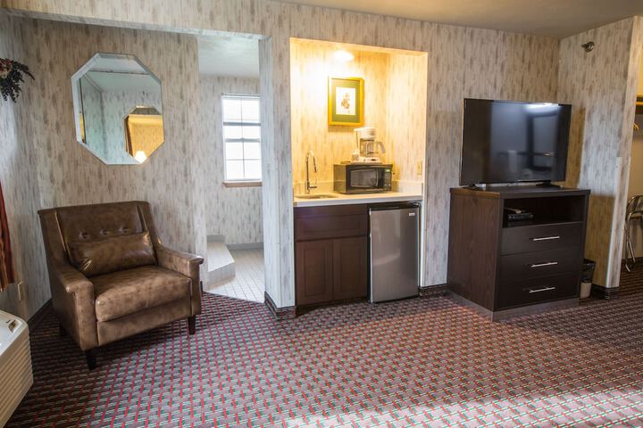 Room 12 of 19