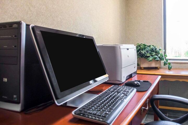Business Center 33 of 33