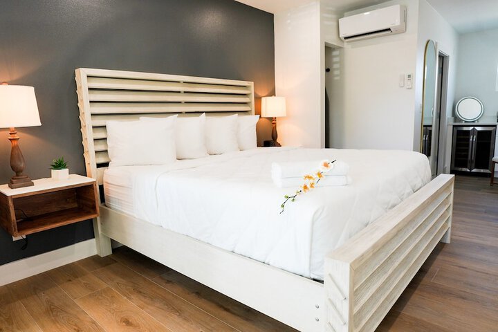 Room 43 of 54