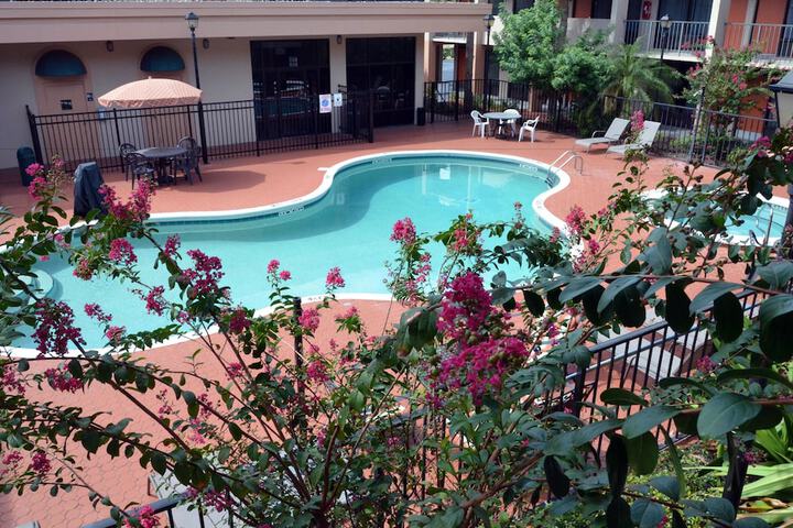 Pool 5 of 17