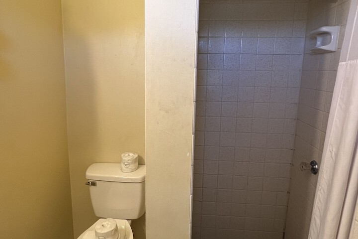 Room 12 of 34