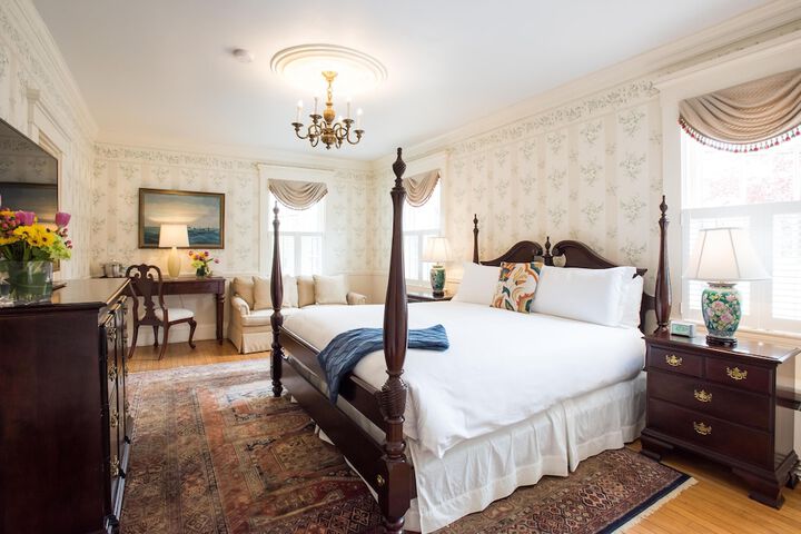 Room 8 of 21