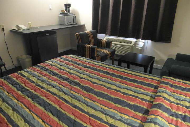Room 27 of 27
