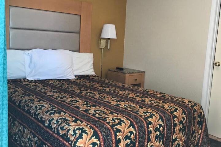 Budget Inn