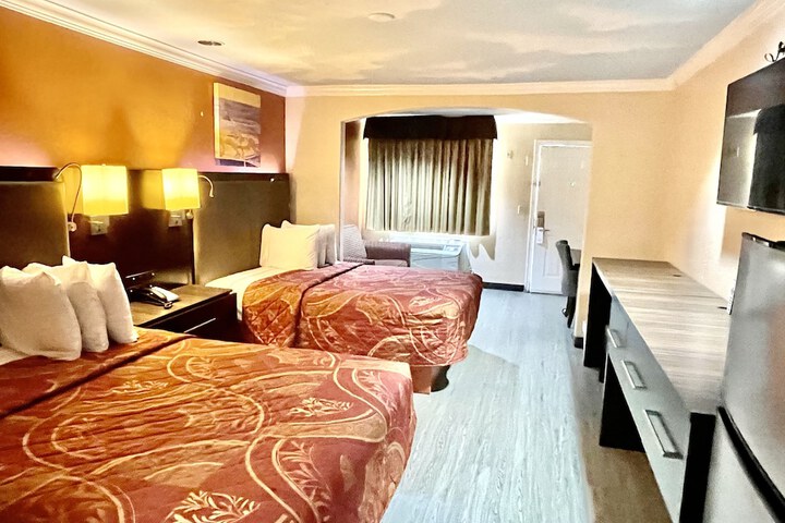 Luxury Inn & Suites Liberty