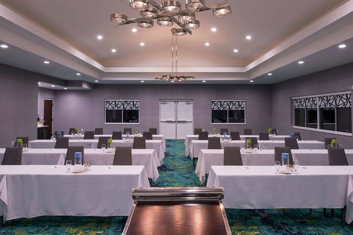 Hampton Inn & Suites Atlanta / Marietta
