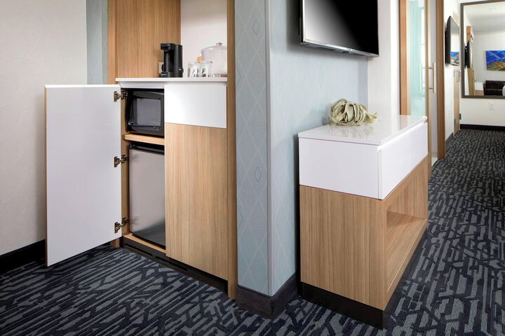 Room 14 of 38