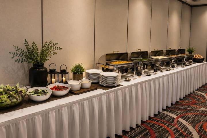 Holiday Inn & Suites Lafayette North by IHG