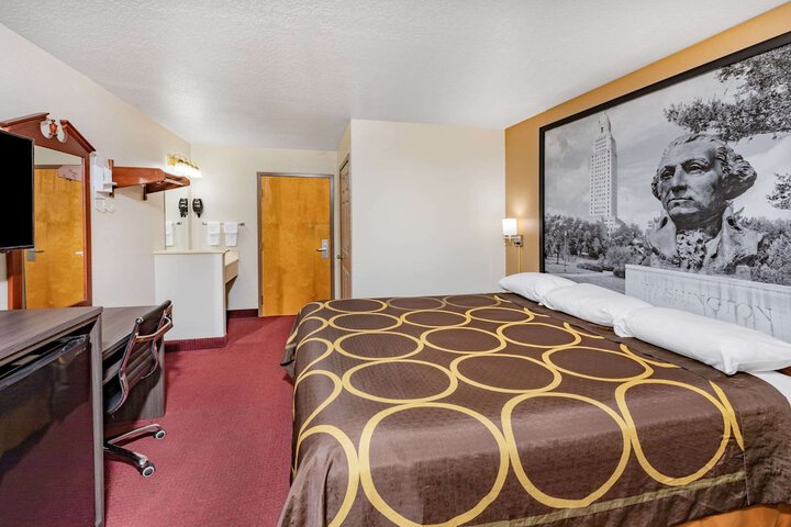 Room 17 of 27