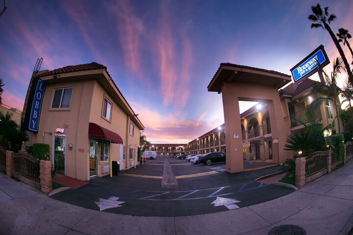 Rodeway Inn & Suites Bellflower