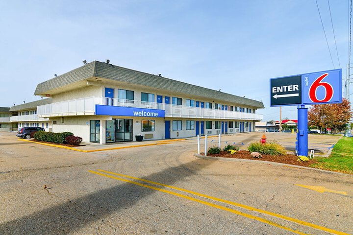 Hotel 6 of 74