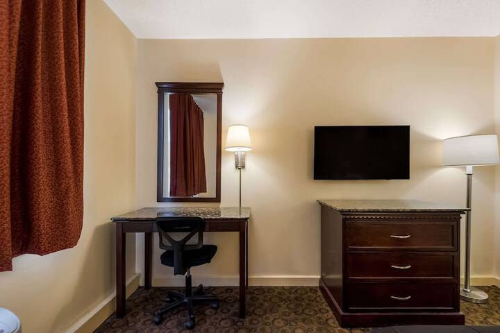 Room 11 of 36